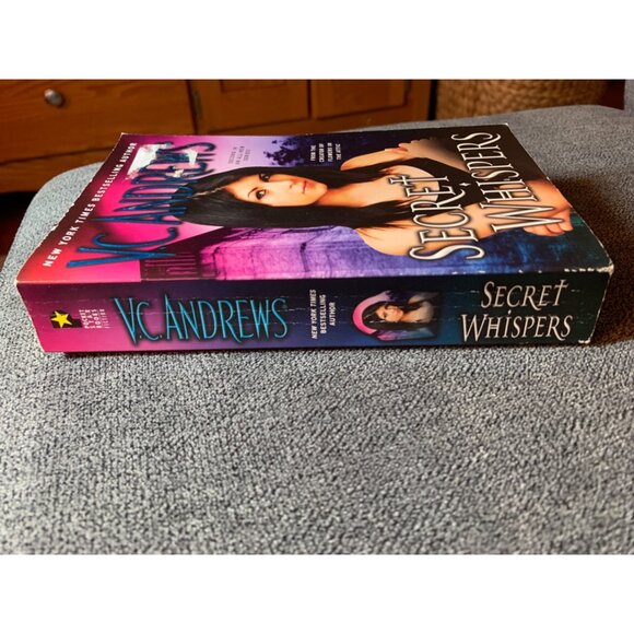 V.C. Andrews "Secret Whispers" Paperback Book - Picture 4 of 5